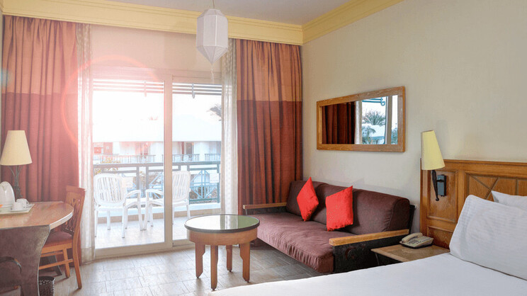 Superior Room with 1 Double Bed, Garden Side (Beach Wing) 